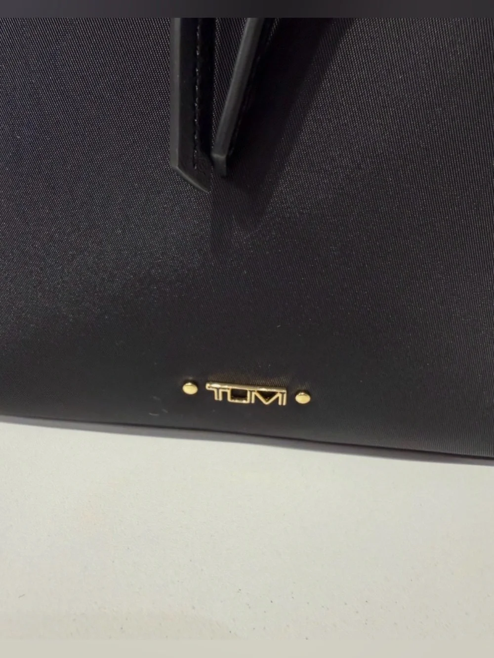NEW Tumi Voyageur LARGE 7.0” x 9.0” Nylon Train Case Cosmetic Bag BLACK w/ GOLD